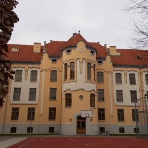Gymnasium Grösslingová
